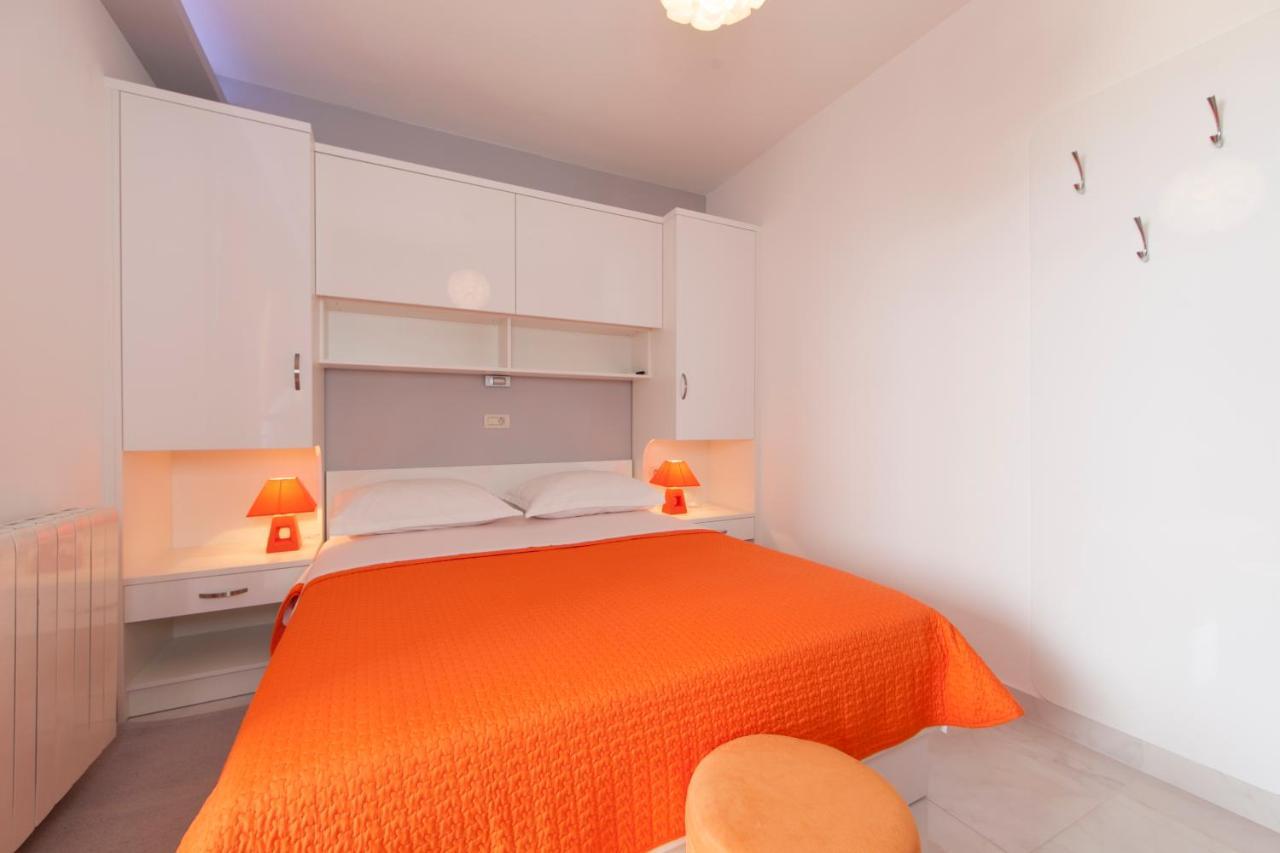 Apartments Milana Tučepi Eksteriør billede