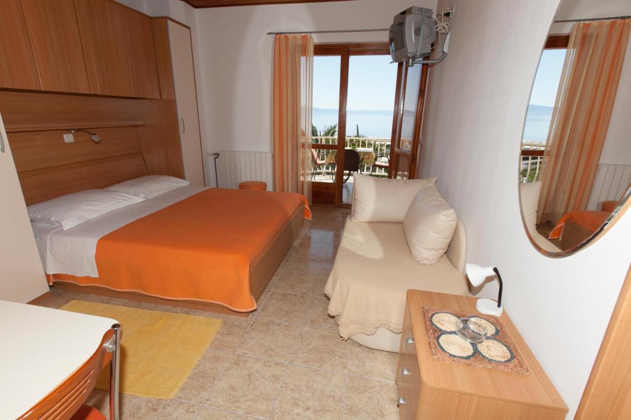Apartments Milana Tučepi Eksteriør billede
